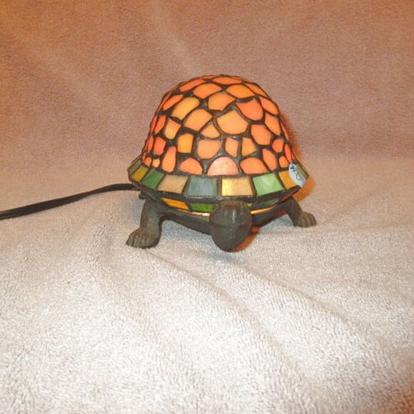 Vtg Tiffany Style Stained Glass Turtle Accent Lamp 9" Night Light On Off Switch - Picture 3 of 9